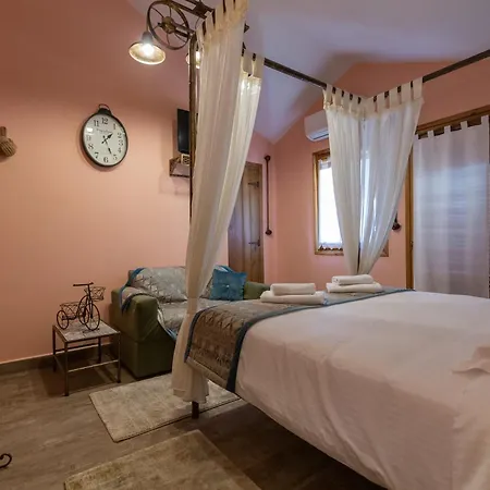 Maria's Boutique * Corinth