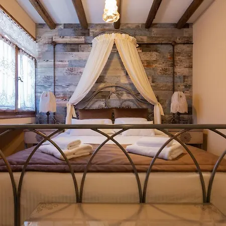 Maria's Boutique Pensión 4*