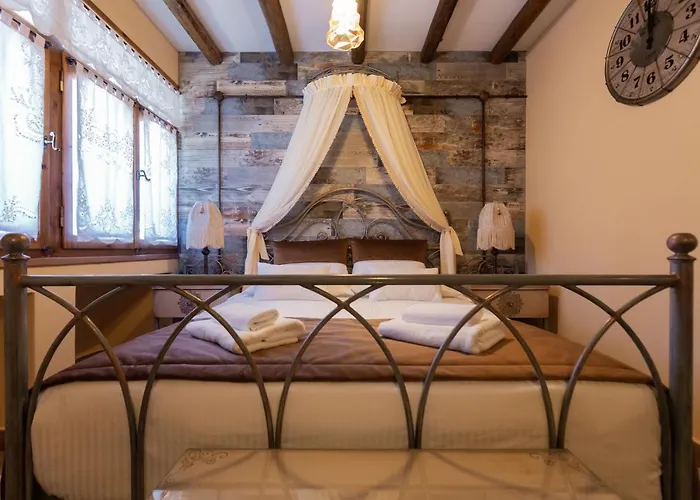 Maria's Boutique Πανσιόν 4*